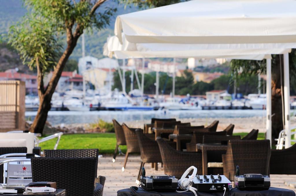 Sporting Hotel Stella Maris Bosa Marina Bagian luar foto